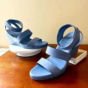 Naturalizer, Women’s Wedge Sandals-Gen N Ignite. Steel Blue Buffed Nubuck.